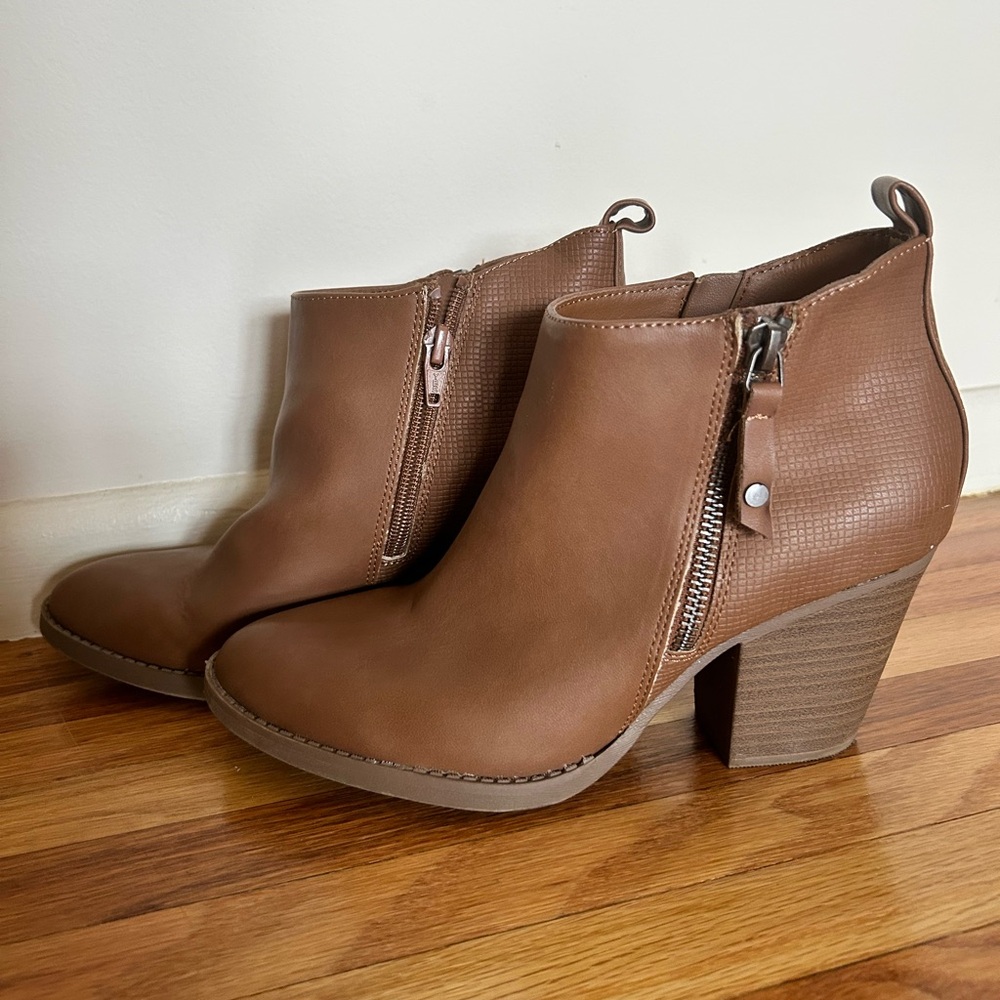 Universal Thread Brown Ankle Booties with Chunky Heel